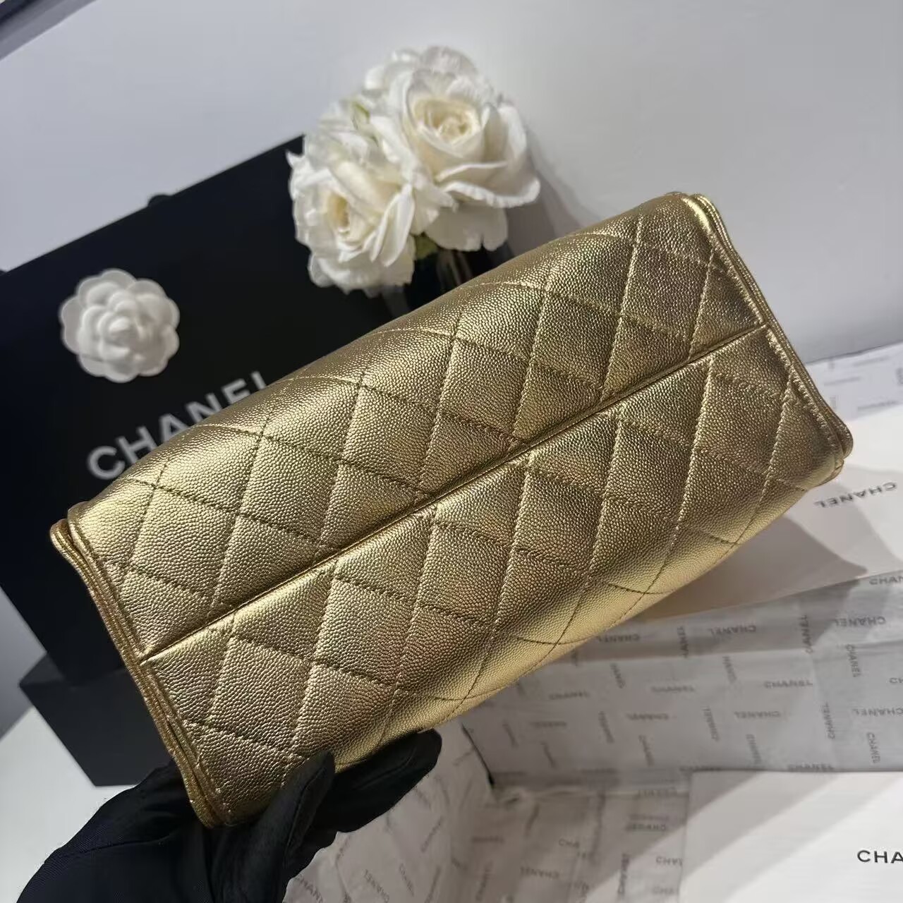 CHANEL 25 SMALL HANDBAG AS5293 New Gold CHANEL 25 SMALL HANDBAG AS5293 New Gold