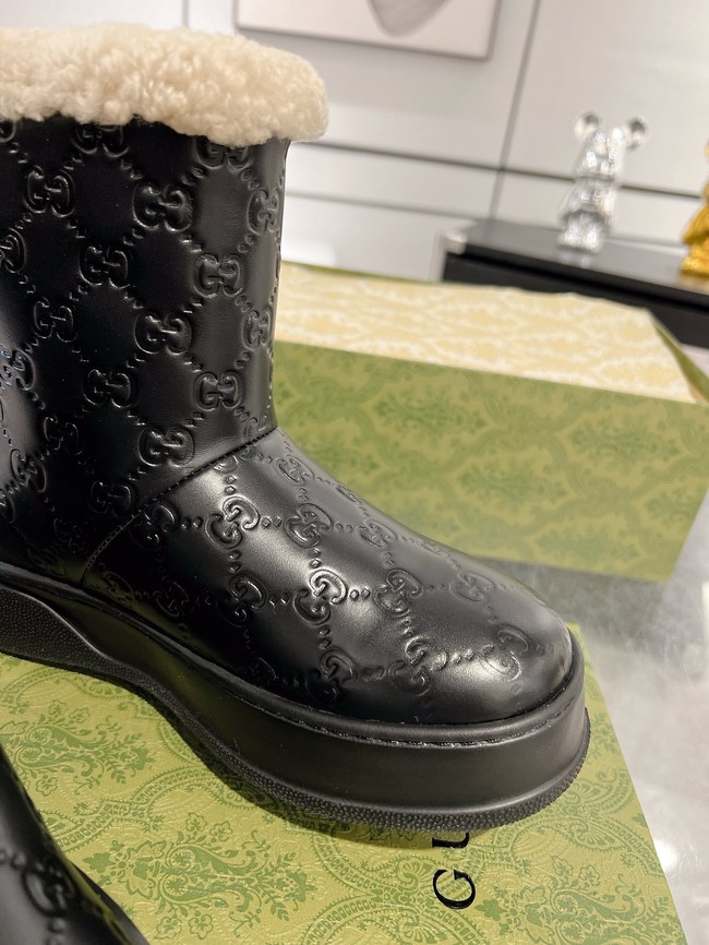 Gucci Womens boot with merino wool lining 857912-3