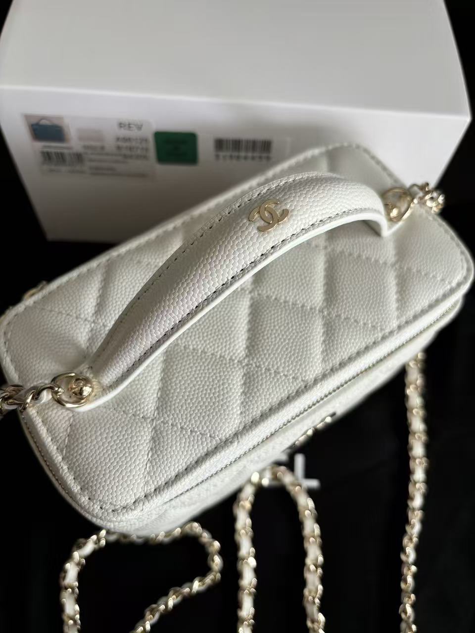 Chanel 25C Original Caviar Leather A96125 White