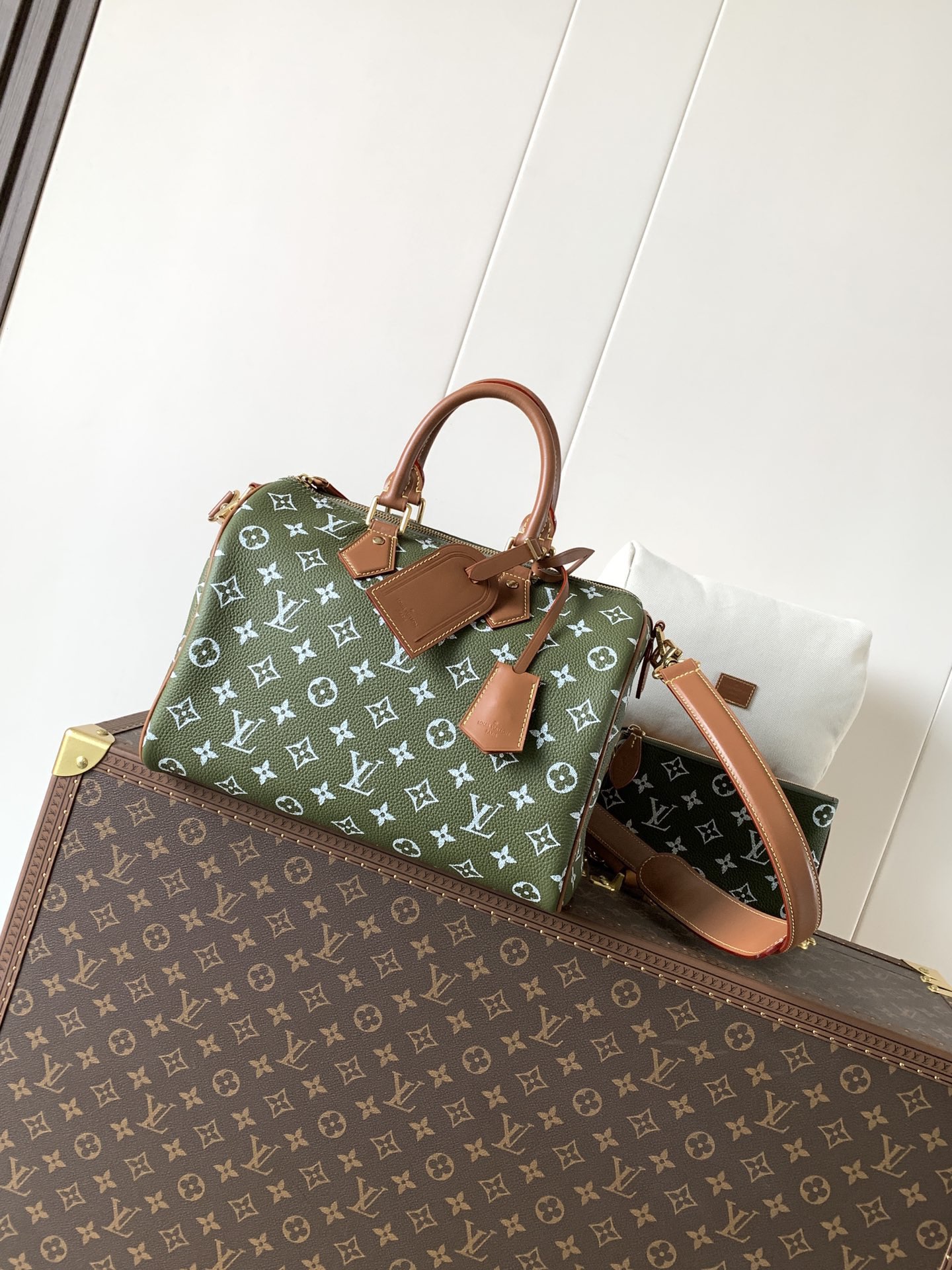 Louis Vuitton Monogram Canvas Speedy 30 Bandouliere M15241 Olive Green