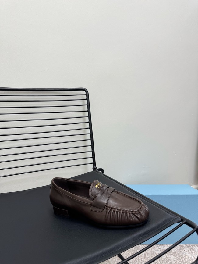 Prada leather loafers 21071-6