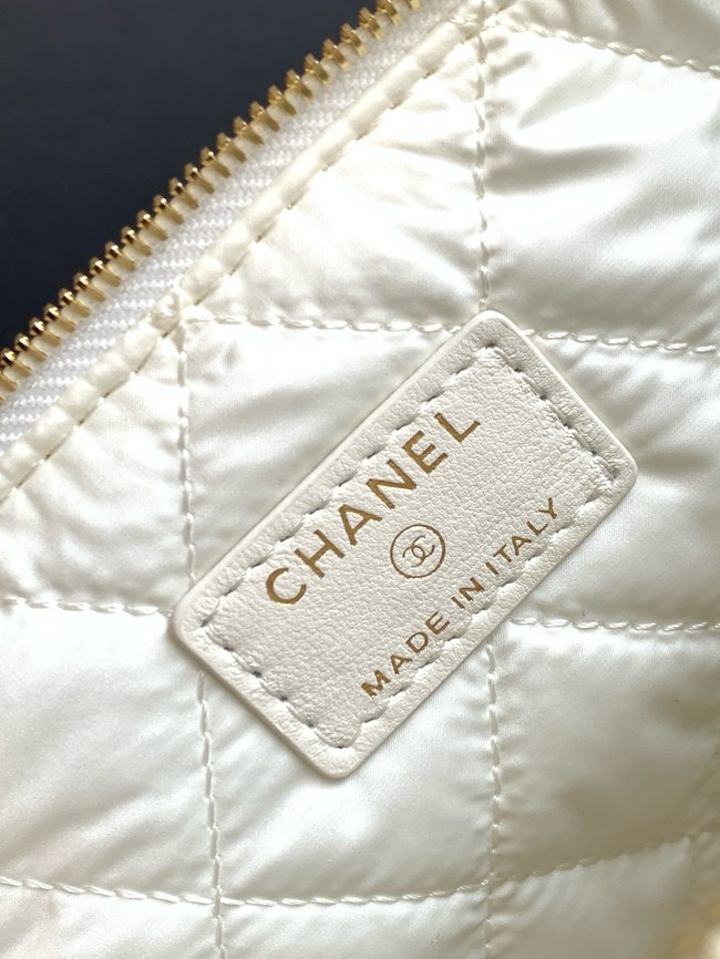 CHANEL Zipped Case AP4990 black