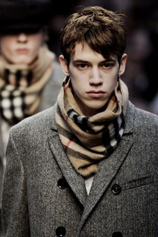 Burberry Cashmere Classic Giant Check Scarf Burberry Cashmere Classic Giant Check Scarf